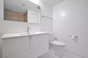 2641 N Flamingo Rd, Sunrise, FL 33323 - Photo 8