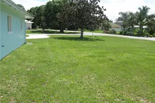 3700 Bay St, Micco, FL 32976 - Photo 34