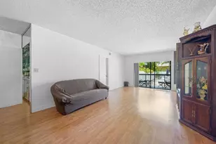 1301 NE 7th St, Hallandale Beach, FL 33009 - Photo 6