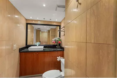 1717 N Bayshore Dr, Unit #3040, Miami, FL 33132 - Photo 8