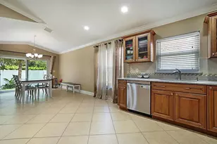 18643 SW 15th St, Pembroke Pines, FL 33029 - Photo 12