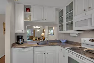 2748 NW 104th Ave, Sunrise, FL 33322 - Photo 12