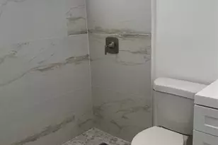 8055 NW 8th St, Miami, FL 33126 - Photo 8