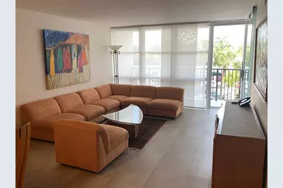 1000  Parkview Dr, Unit #319, Hallandale Beach, FL 33009 - Photo 10