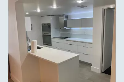 1000  Parkview Dr, Unit #319, Hallandale Beach, FL 33009 - Photo 6