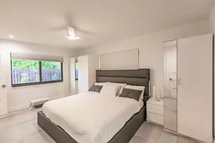 1900 Bayview Dr, Fort Lauderdale, FL 33305 - Photo 24