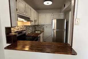 9141 Sunrise Lakes Blvd, Sunrise, FL 33322 - Photo 6