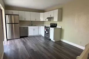 2095 White Pine Cir, Greenacres, FL 33415 - Photo 2