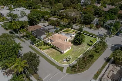904 SE 11th Ct, Fort Lauderdale, FL 33316 - Photo 1