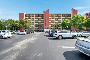 2200 S Cypress Bend Dr, Pompano Beach, FL 33069 - Photo 28