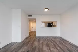 2200 S Cypress Bend Dr, Pompano Beach, FL 33069 - Photo 6