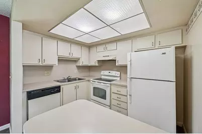 4682  Oak Terrace Dr, Unit #4682, Greenacres, FL 33463 - Photo 10