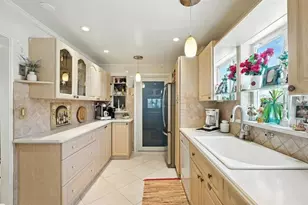 320 S Surf Rd, Hollywood, FL 33019 - Photo 12