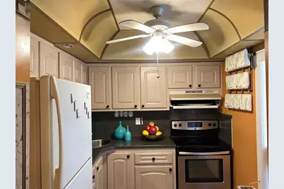 6161 NW 57th Ct, Unit #207, Tamarac, FL 33319 - Photo 6