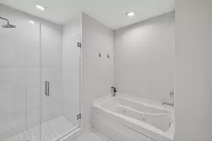 950 Brickell Bay Dr, Miami, FL 33131 - Photo 16