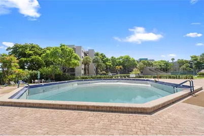 900  Colony Point Cir, Unit #511, Pembroke Pines, FL 33026 - Photo 32