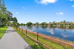 900 Colony Point Cir, Pembroke Pines, FL 33026 - Photo 22