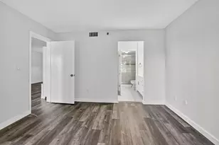 260 NW 67th St, Boca Raton, FL 33487 - Photo 16