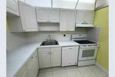 7797  Golf Circle Dr, Unit #304, Margate, FL 33063 - Photo 4