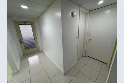 7797  Golf Circle Dr, Unit #304, Margate, FL 33063 - Photo 6