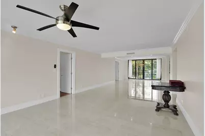 250 E Royal Palm Rd, Unit #2A, Boca Raton, FL 33432 - Photo 10
