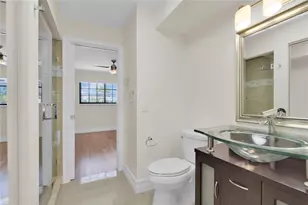 250 E Royal Palm Rd, Boca Raton, FL 33432 - Photo 14