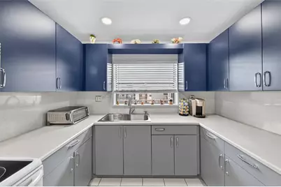 10145  Sunrise Lakes Blvd, Unit #406, Sunrise, FL 33322 - Photo 20