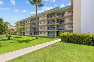 808 SE 7th St, Deerfield Beach, FL 33441 - Photo 6