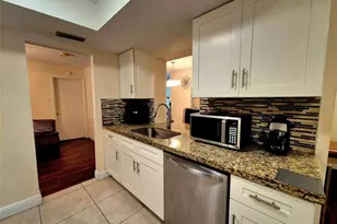 1390 NW 70th Ln, Margate, FL 33063 - Photo 14