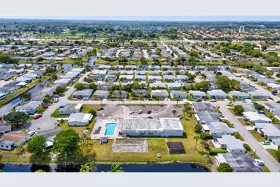 1390 NW 70th Ln, Margate, FL 33063 - Photo 40