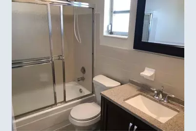 1390 NW 70th Ln, Margate, FL 33063 - Photo 24