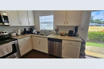 1129 NW 41st Ln, Lauderhill, FL 33313 - Photo 8