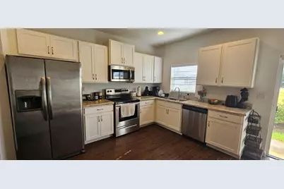 1129 NW 41st Ln, Lauderhill, FL 33313 - Photo 4