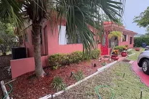 9281 Martinique Dr, Miami, FL 33189 - Photo 4