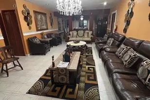 9281 Martinique Dr, Miami, FL 33189 - Photo 8