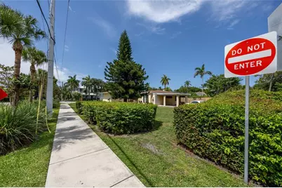 904 SE 11th Ct, Fort Lauderdale, FL 33316 - Photo 8