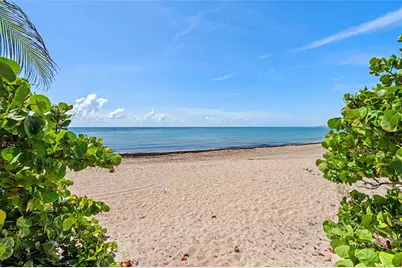 2306  Bay Dr, Pompano Beach, FL 33062 - Photo 68