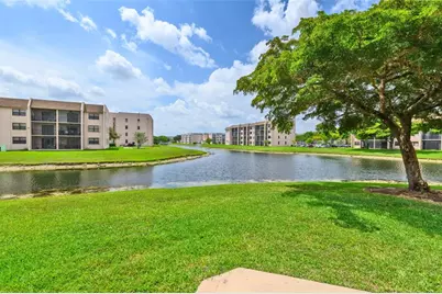 10304  Sunrise Lakes Blvd, Unit #106, Sunrise, FL 33322 - Photo 2