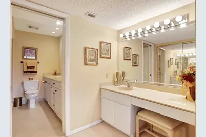 330 SE 20th Ave, Unit #307, Deerfield Beach, FL 33441 - Photo 12