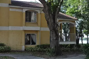 2465 NW 33rd St, Oakland Park, FL 33309 - Photo 6