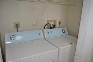 2465 NW 33rd St, Oakland Park, FL 33309 - Photo 32