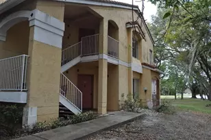 2465 NW 33rd St, Oakland Park, FL 33309 - Photo 4