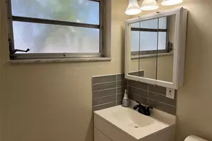 5168 NE 6th Ave, Fort Lauderdale, FL 33334 - Photo 16