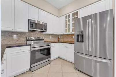 2028 SW 176th Ter, Miramar, FL 33029 - Photo 12