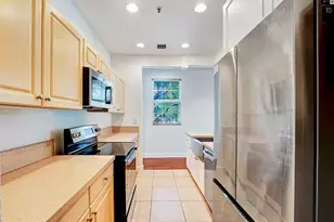 454 SW 147th Ave, Pembroke Pines, FL 33027 - Photo 16