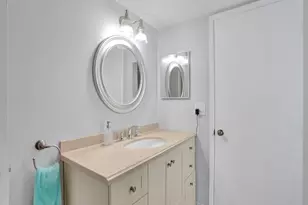 2208 S Cypress Bend Dr, Pompano Beach, FL 33069 - Photo 26