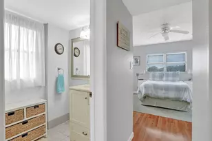 2208 S Cypress Bend Dr, Pompano Beach, FL 33069 - Photo 18