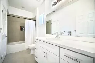 378 NE 47th Pl, Deerfield Beach, FL 33064 - Photo 22