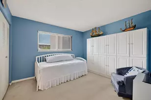 2205 S Cypress Bend Dr, Pompano Beach, FL 33069 - Photo 32