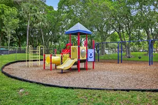 2205 S Cypress Bend Dr, Pompano Beach, FL 33069 - Photo 70